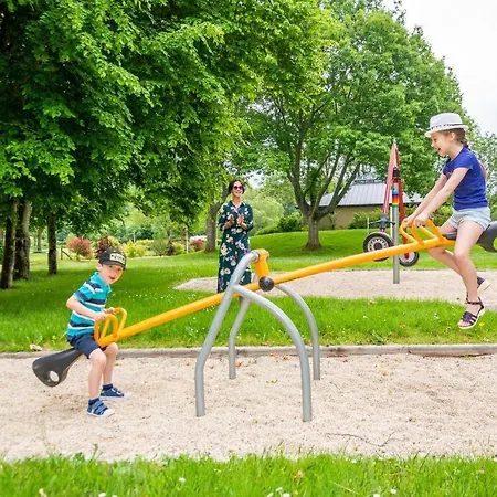 Camping De L'hippodrome * Sablé-sur-Sarthe