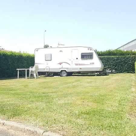 Camping De L'hippodrome *